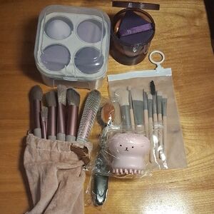 Makeup Brush Set with Accessories